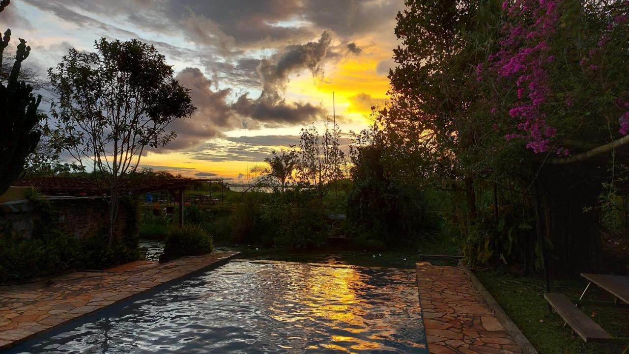 Yellow Haven Lodge كامبالا المظهر الخارجي الصورة