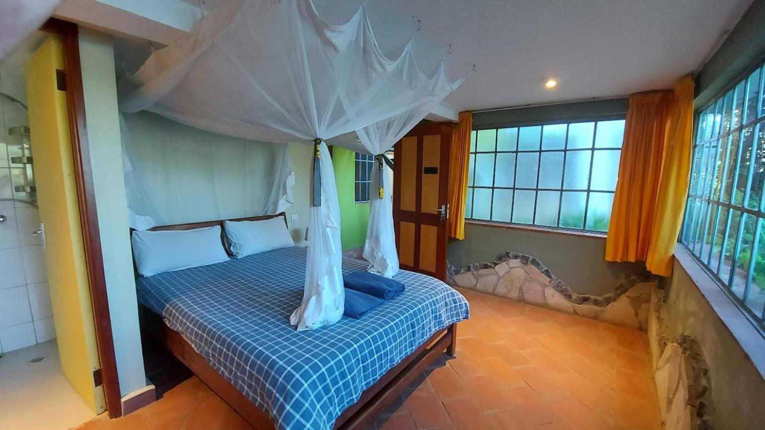 Yellow Haven Lodge كامبالا المظهر الخارجي الصورة