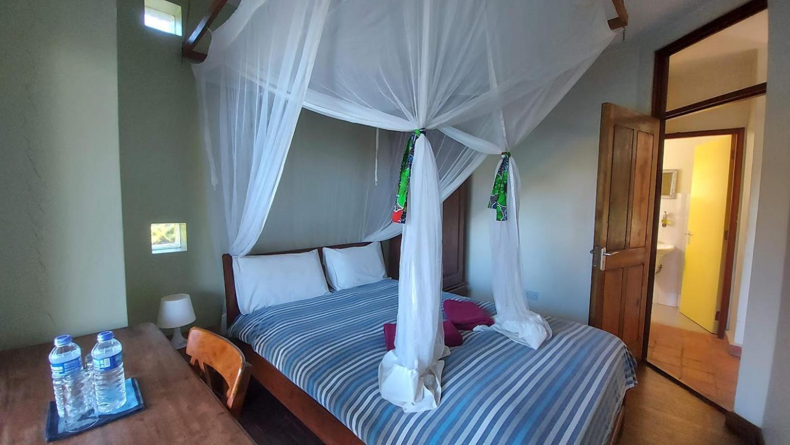 Yellow Haven Lodge كامبالا المظهر الخارجي الصورة
