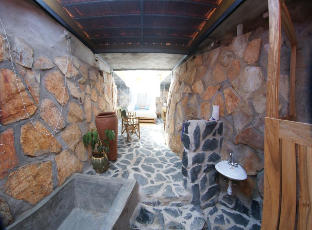 Yellow Haven Lodge كامبالا المظهر الخارجي الصورة